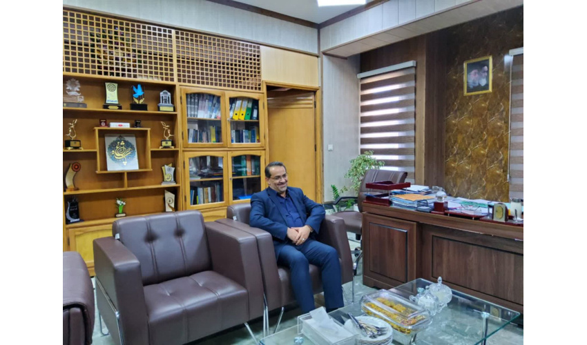 فرماندار شهرستان قیروکارزین با مدیرکل منابع طبیعی و آبخیزداری استان فارس دیدار کرد